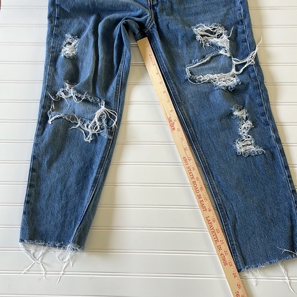 Old Navy High Rise Cropped Ripped Slouchy Straight Jeans size 4 EUC - Picture 9 of 13
